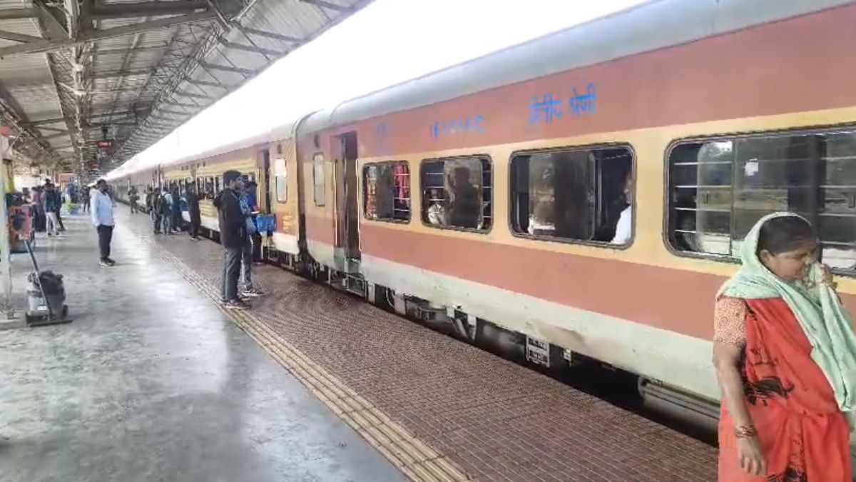 बंगाल चुनाव के लिए बिलासपुर रूट से 16 स्पेशल ट्रेनें, जानिए रेलवे का क्या है प्लान?