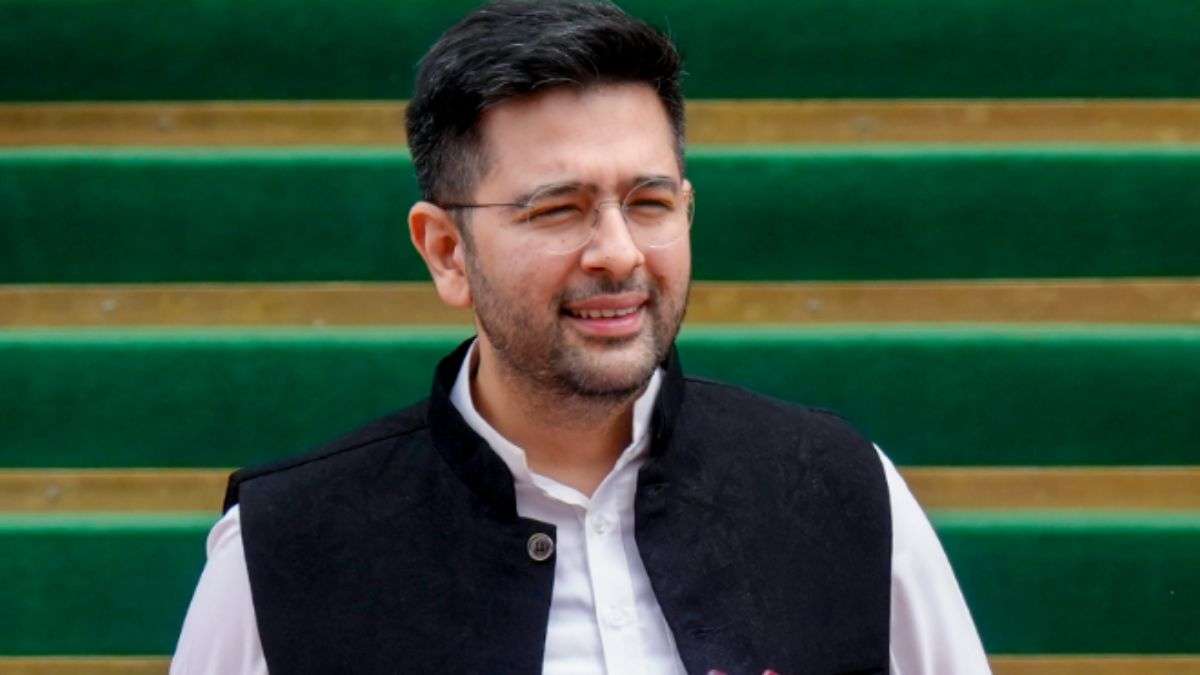 AAP के 7  सांसदों पर लागू होगा दल-बदल कानून? जानें विशेषज्ञों की राय