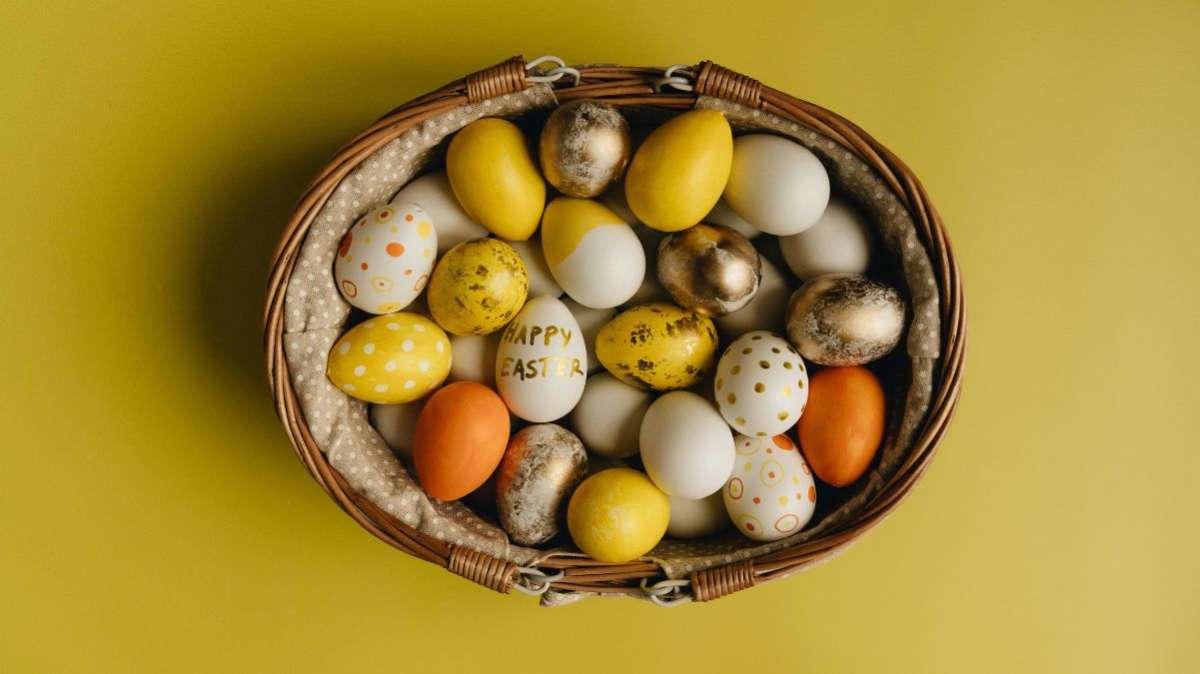Easter Eggs 2026: ईस्टर संडे के दिन अंडों को क्यों रंगा जाता है? जानें ईसाई धर्म में इसके पीछे की क्या है मान्यताएं