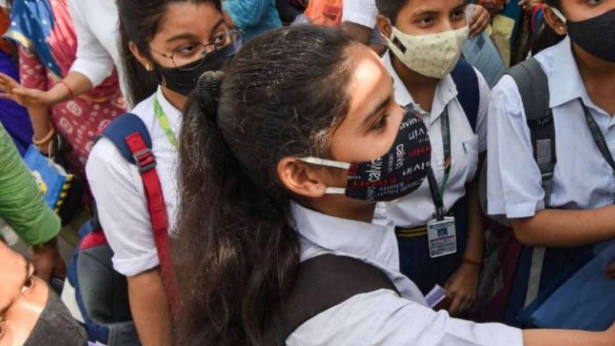 UP High School-Inter Results 2026 Live: 10वीं और 12वीं कक्षा कब घोषित होगा परिणाम? लाखों स्टूडेंट्स कर रहे इंतजार