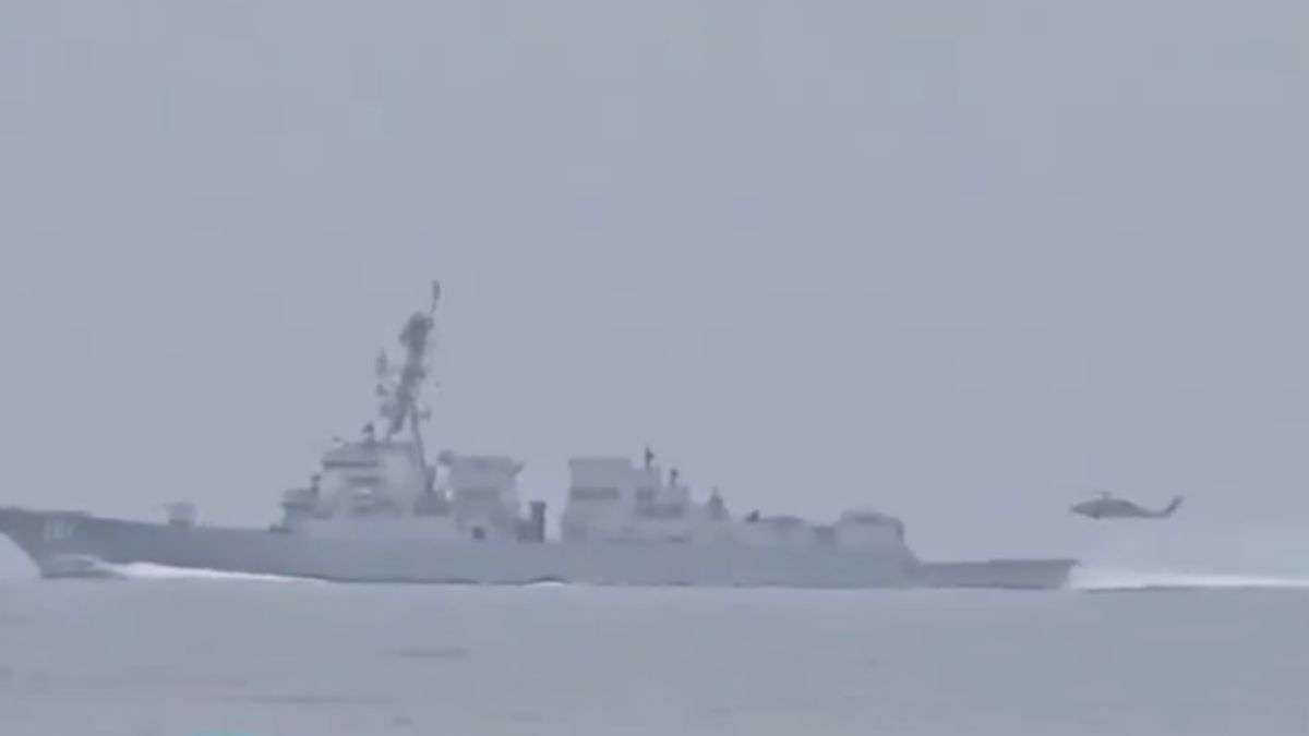 'Hormuz पार करने की कोशिश कर रहे अमेरिकी युद्धपोत वॉर्निंग के बाद भागे'', ईरान का दावा, वीडियो भी किया जारी