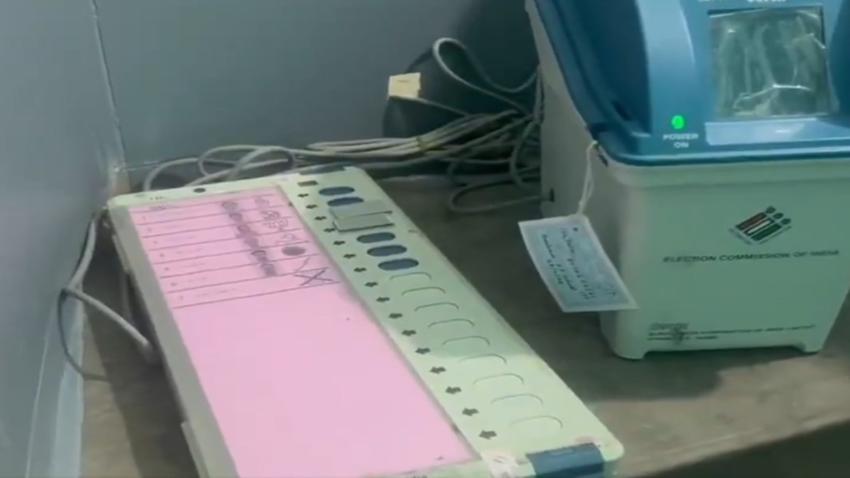 EVM में BJP के बटन पर चिपकाया टेप, बंगाल में मतदान के बीच TMC पर आरोप, अब दोबारा होगी वोटिंग?