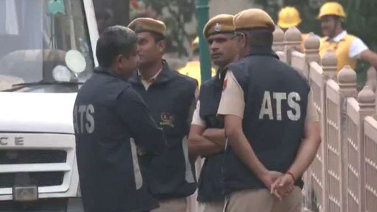 मुंबई में धर्म पूछकर चाकू मारने वाले जुबैर अंसारी पर बड़ा खुलासा! जानिए सिक्योरिटी गार्ड्स पर क्यों किया था हमला