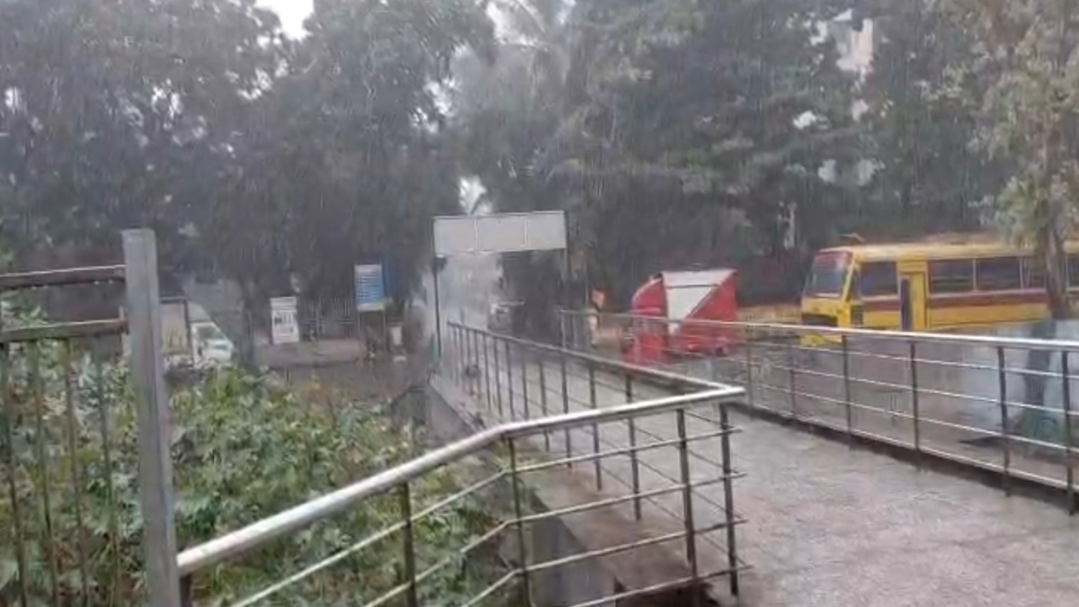 VIDEO: आ गया प्री-मानसून, मुंबई में झमाझम बारिश, जानिए आज कहां-कहां बरसेंगे बादल, गर्मी से मिलेगी बड़ी राहत