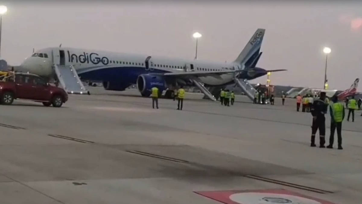 टेकऑफ करने ही वाला था IndiGo का विमान, तभी दिखा कुछ ऐसा, आनन फानन में रोकनी पड़ी उड़ान