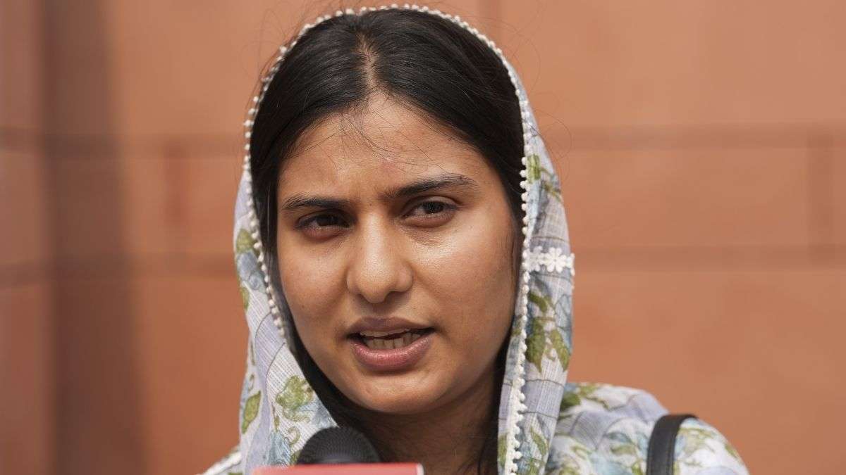 कैराना से सपा सांसद इकरा हसन पर एक्शन, पुलिस ने दर्ज की FIR; जानें क्या है मामला