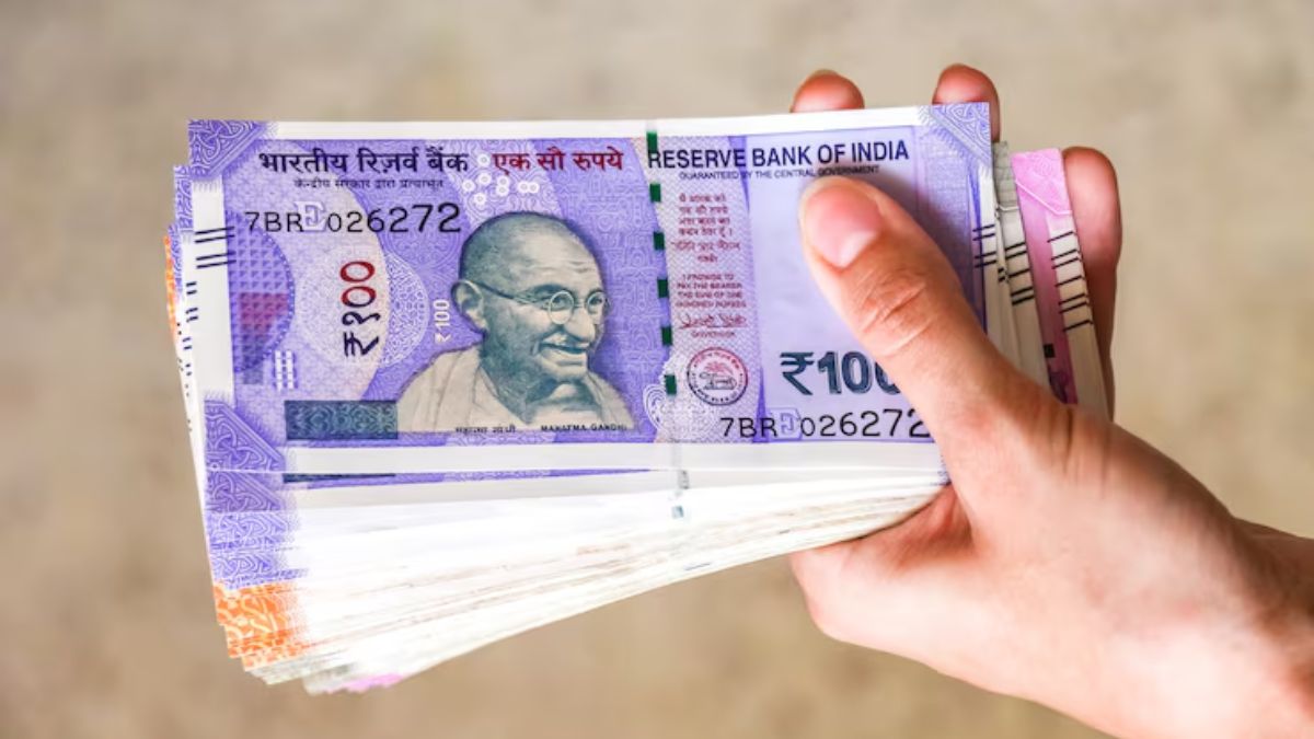 परिवार को हर साल 12,81,015 करोड़ रुपये भेजते हैं विदेशों में रहने वाले भारतीय, पश्चिम एशिया तनाव का कोई असर नहीं
