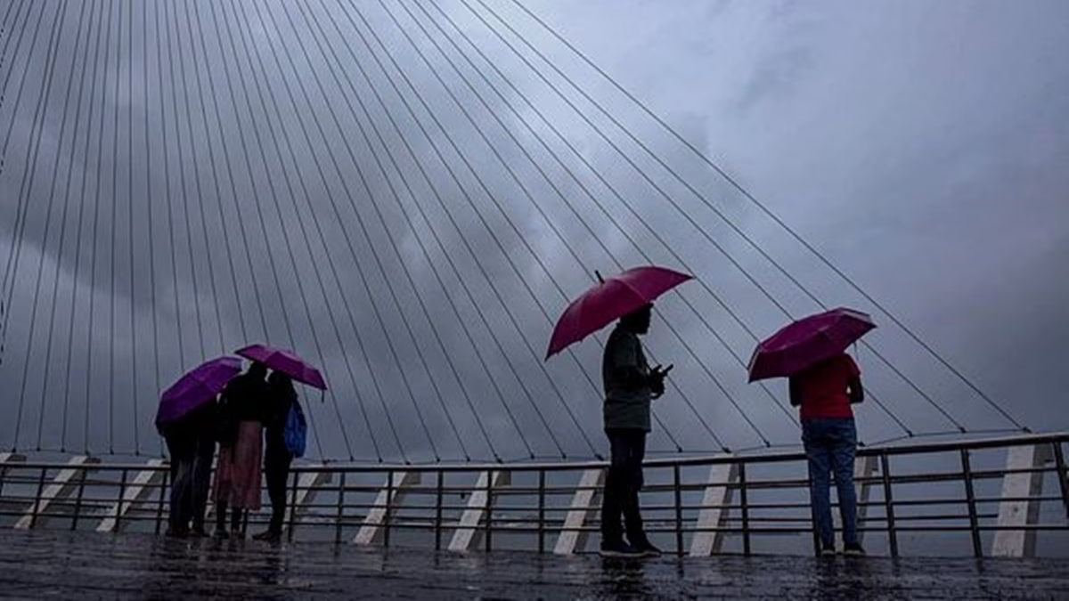 कल आने वाला है मानसून, देश के इन इलाकों में तेज हवाओं के साथ होगी झमाझम बारिश, जानिए अपने इलाके का अपडेट
