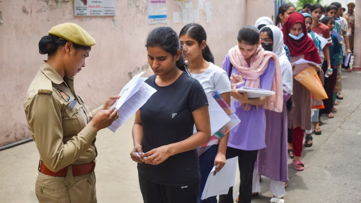 NTA अध्यक्ष ने संसदीय कमेटी के सामने NEET परीक्षा को नहीं माना Leak Paper, जानिए क्या दिया तर्क