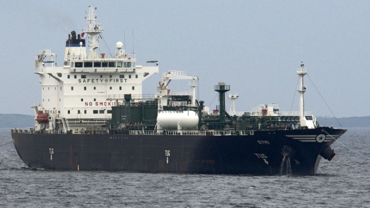 LPG को लेकर राहत भरी खबर, होर्मुज पार कर भारत आ रहे दो जहाज; आज पहुंचेगा 'सिमी'