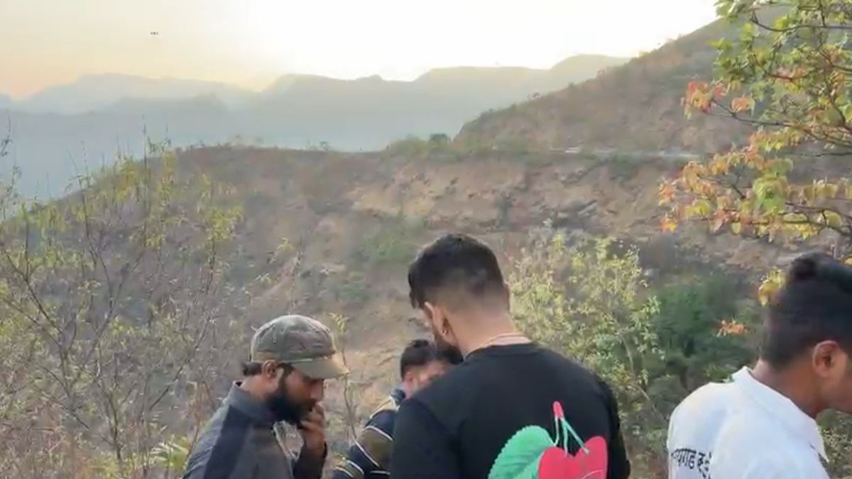 बड़ा हादसा! 700 फीट गहरी खाई में गिरी स्कॉर्पियो, 8 लोगों की दर्दनाक मौत
