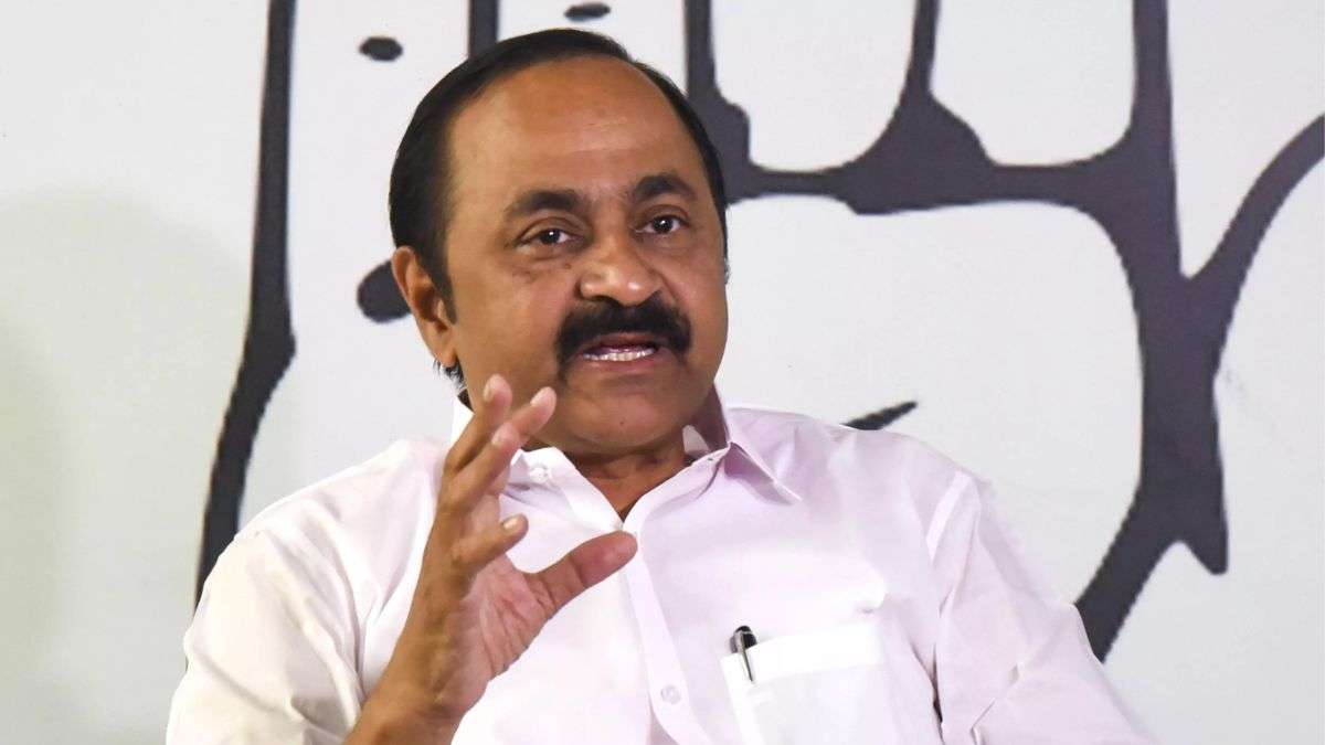 केरल: कौन हैं वी डी सतीशन, जो आज लेंगे मुख्यमंत्री पद की शपथ, पहला विधानसभा चुनाव हार गए थे