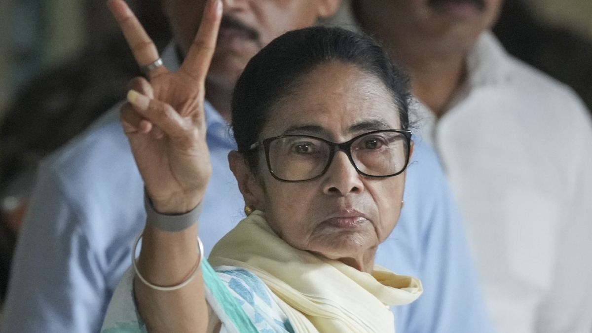 बंगाल में वोट काउंटिंग से पहले ममता बनर्जी ने कार्यकर्ताओं को दिया सख्त निर्देश, बोलीं- 'सतर्क रहें-निगरानी रखें'