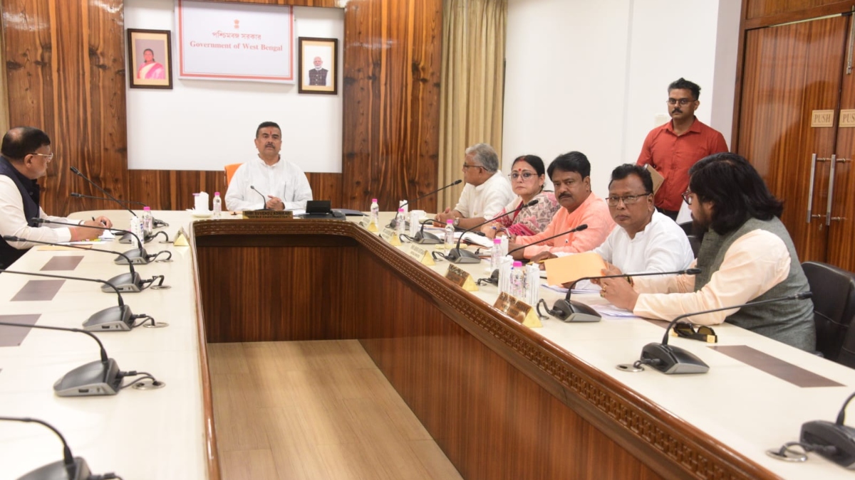 बंगाल में महिलाओं को इस तारीख से मिलेंगे हर महीने 3000 रुपए, फ्री बस का भी ऐलान, पढ़ें शुभेंदु कैबिनेट के फैसले