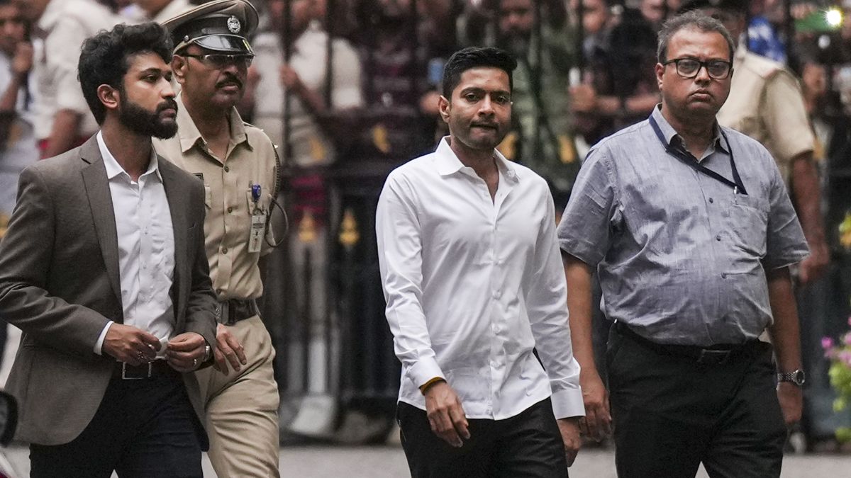 अभिषेक बनर्जी ने CID की पूछताछ के बाद दिया बयान, अमित शाह और कल्याण बनर्जी पर भी बोले