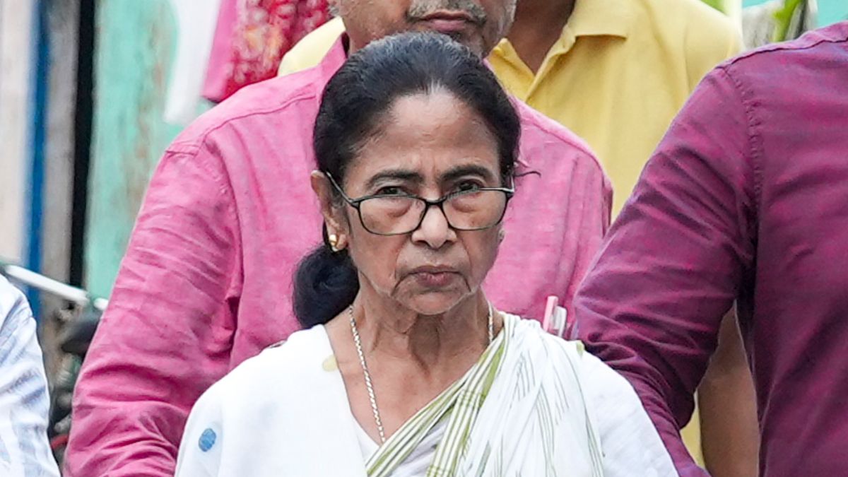 Explainer: क्या ममता बनर्जी का 'खेला' हुआ खत्म? TMC के बड़े चेहरों ने ही हिला दी पार्टी की नींव