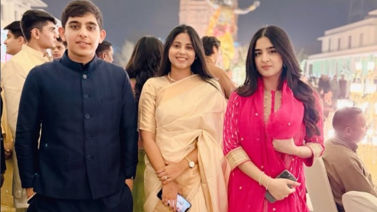 अखिलेश यादव के जुड़वां बच्चों के बर्थडे पर सामने आई उनकी नई तस्वीर, रिंकू सिंह की मंगेतर के साथ आए नजर