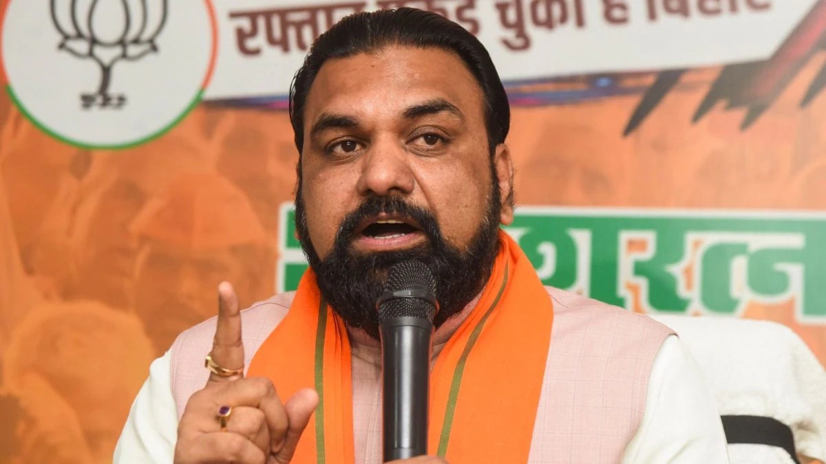 बिहार में ग्रीष्मावकाश में भी मुख्यालय नहीं छोड़ सकेंगे सरकारी टीचर, मोबाइल चालू रखने का सख्त निर्देश