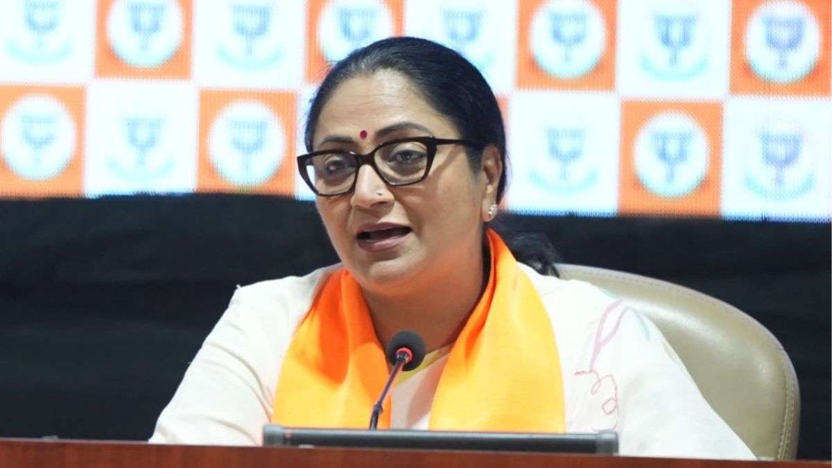 PM मोदी के 12 साल पूरे होने पर CM रेखा गुप्ता ने किया मीडिया संवाद, बोलीं- "विकास यात्रा को मिली नई रफ्तार"