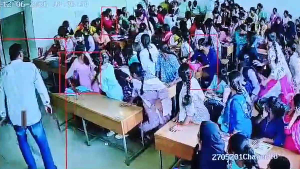 क्लास में पढ़ रही थीं छात्राएं तभी ऊपर से गिरा छत का प्लास्टर, कई घायल; CCTV फुटेज आया सामने