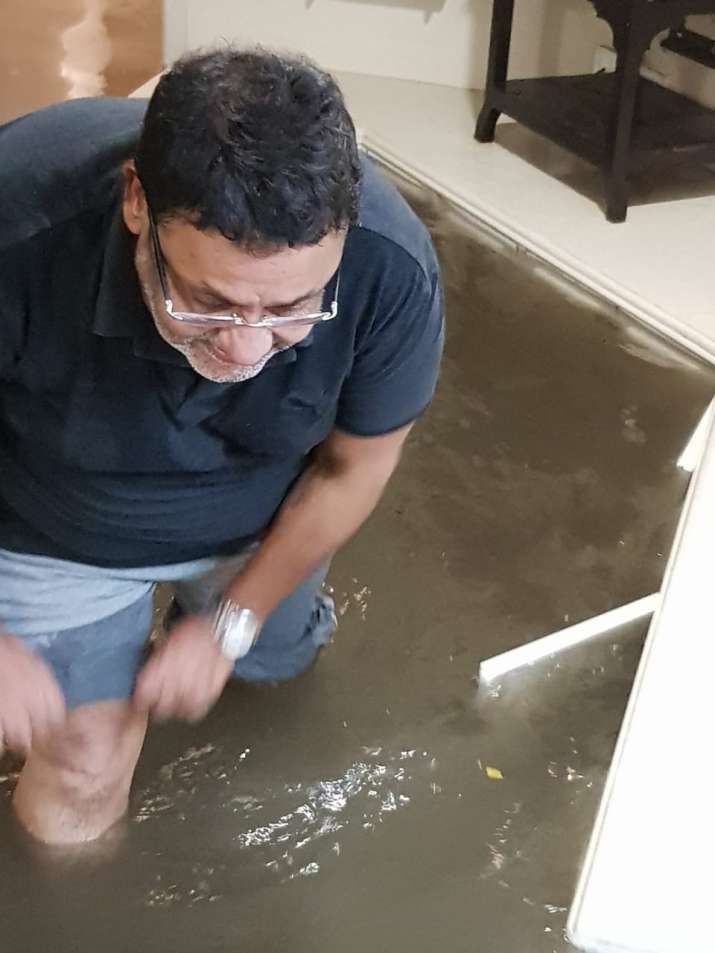 NCP नेता नवाब मलिक के घर में बारिश का पानी घुस गया NCP नेता नवाब मलिक के घर में बारिश का पानी घुस गया