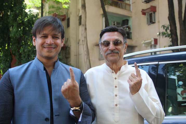 Vivek Oberoi with father Suresh Oberoi