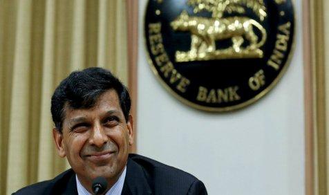 महंगाई की मार झेल रहे आम आदमी को RBI देगा राहत, 0.75 फीसदी घट सकती हैं ब्याज दरें महंगाई की मार झेल रहे आम आदमी को RBI देगा राहत, 0.75 फीसदी घट सकती हैं ब्याज दरें- India TV Paisa