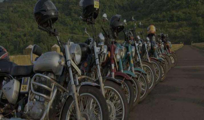 Royal Ride: Bullet के लिए खत्म होगी लंबी वेटिंग, कंपनी डबल करेगी प्रोडक्शन Royal Ride: Bullet के लिए खत्म होगी लंबी वेटिंग, कंपनी डबल करेगी प्रोडक्शन- India TV Paisa