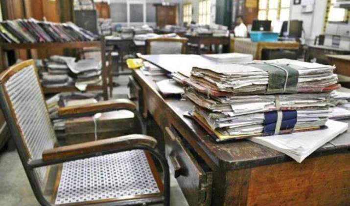 Lack of Manpower: कर्मचारियों की कमी से जूझ रही है भारत सरकार, कई विभागों में नहीं हैं पर्याप्त अधिकारी Lack of Manpower: कर्मचारियों की कमी से जूझ रही है भारत सरकार, कई विभागों में नहीं हैं पर्याप्त अधिकारी- India TV Paisa