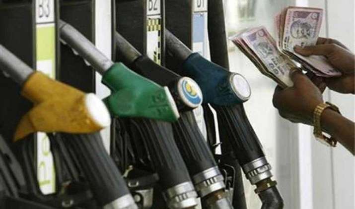 Excise duty Effect: पेट्रोल पर लागत से ज्यादा देते हैं आप टैक्स, समझिए क्या है पूरा गणित Excise duty Effect: पेट्रोल पर लागत से ज्यादा देते हैं आप टैक्स, समझिए क्या है पूरा गणित- India TV Paisa