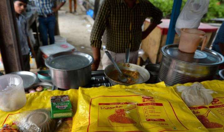 Maggi wali Diwali: मैगी ने बाजार में की फिर वापसी, अब खरीद सकेंगे ऑनलाइन भी Maggi wali Diwali: मैगी ने बाजार में की फिर वापसी, अब खरीद सकेंगे ऑनलाइन भी- India TV Paisa