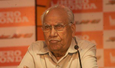 RIP: नहीं रहे टू-व्हीलर इंडस्ट्री के ‘हीरो’, 92 वर्ष की उम्र में बृजमोहन लाल मुंजाल का निधन RIP: नहीं रहे टू-व्हीलर इंडस्ट्री के ‘हीरो’, 92 वर्ष की उम्र में बृजमोहन लाल मुंजाल का निधन- India TV Paisa