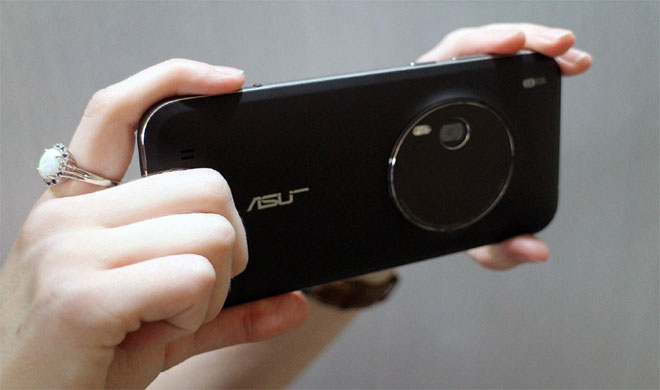 asus zenfone zoom is a smartphone with 3x optical zoom... asus zenfone zoom is a smartphone with 3x optical zoom...- India TV