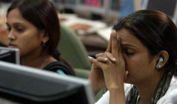 Market Close: वैश्विक चिंताओं की वजह से बाजार ने खोई शुरुआती बढ़त, सेंसेक्स 70 और निफ्टी 16 अंक टूटा Market Close: वैश्विक चिंताओं की वजह से बाजार ने खोई शुरुआती बढ़त, सेंसेक्स 70 और निफ्टी 16 अंक टूटा- India TV Paisa