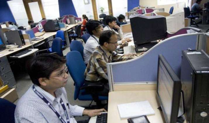 Inflection point: ऑटोमेशन ने बढ़ाई कर्मचारियों की पेरशानी, IT सेक्टर में 24 फीसदी कम हुईं नई भर्तियां Inflection point: ऑटोमेशन ने बढ़ाई कर्मचारियों की पेरशानी, IT सेक्टर में 24 फीसदी कम हुईं नई भर्तियां- India TV Paisa