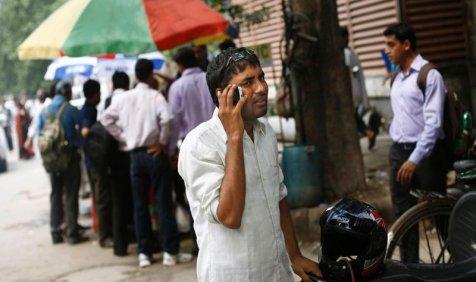 पिछले दो महीनों में कॉल ड्रॉप में आई कमी, स्पेक्ट्रम नीलामी से और बेहतर होंगी टेलीकॉम सर्विस पिछले दो महीनों में कॉल ड्रॉप में आई कमी, स्पेक्ट्रम नीलामी से और बेहतर होंगी टेलीकॉम सर्विस- India TV Paisa