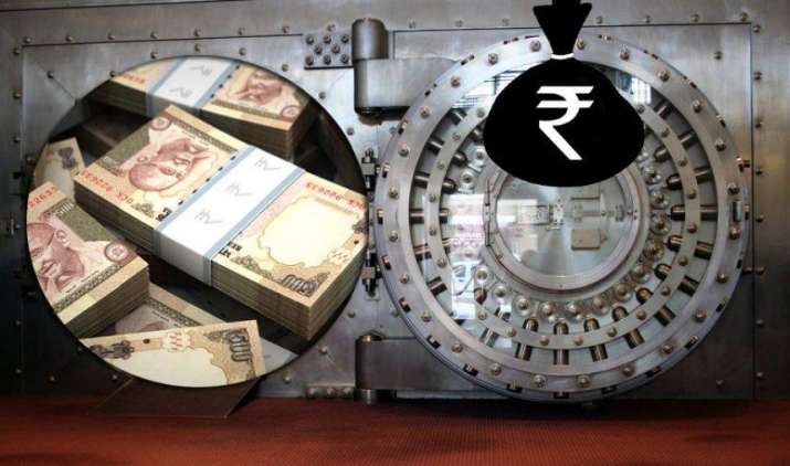 Fight Against Black Money: सरकार की सख्ती का असर, स्विस बैंक में 33% कम हुआ भारतीयों का जमा काला धन Fight Against Black Money: सरकार की सख्ती का असर, स्विस बैंक में 33% कम हुआ भारतीयों का जमा काला धन- IndiaTV Paisa