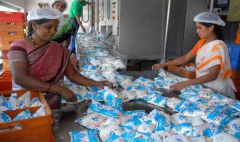 अमूल ने अपने ग्राहकों को दी GST की राहत, घटाए इन सभी प्रोडक्ट के दाम अमूल ने अपने ग्राहकों को दी GST की राहत, घटाए इन सभी प्रोडक्ट के दाम- India TV Paisa