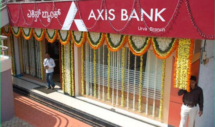 Axis बैंक ने CEO शिखा शर्मा के इस्तीफे की अटकलों को किया खारिज Axis बैंक ने CEO शिखा शर्मा के इस्तीफे की अटकलों को किया खारिज- India TV Paisa