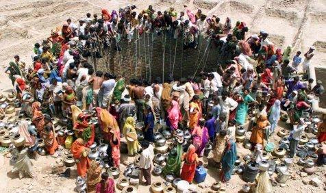 सूखा प्रभावित कर्नाटक ने मांगी केंद्र से अतिरिक्त सहायता, बर्बाद हुई 15,635 करोड़ रुपए की फसल सूखा प्रभावित कर्नाटक ने मांगी केंद्र से अतिरिक्त सहायता, बर्बाद हुई 15,635 करोड़ रुपए की फसल- India TV Paisa