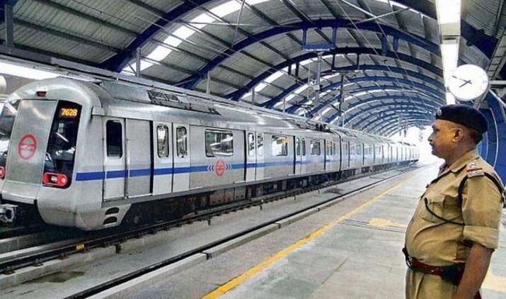 अब दिल्ली मेट्रो स्टेशन पर मिलेगी फ्लाइट चेक इन की सुविधा, 1 जुलाई से शुरू होगी सर्विस अब दिल्ली मेट्रो स्टेशन पर मिलेगी फ्लाइट चेक इन की सुविधा, 1 जुलाई से शुरू होगी सर्विस- IndiaTV Paisa