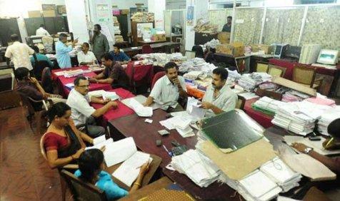 वेतन आयोग की सिफारिशों से नाराज कर्मचारी , 11 अगस्त को दी हड़ताल पर जाने की धमकी वेतन आयोग की सिफारिशों से नाराज कर्मचारी , 11 अगस्त को दी हड़ताल पर जाने की धमकी- IndiaTV Paisa