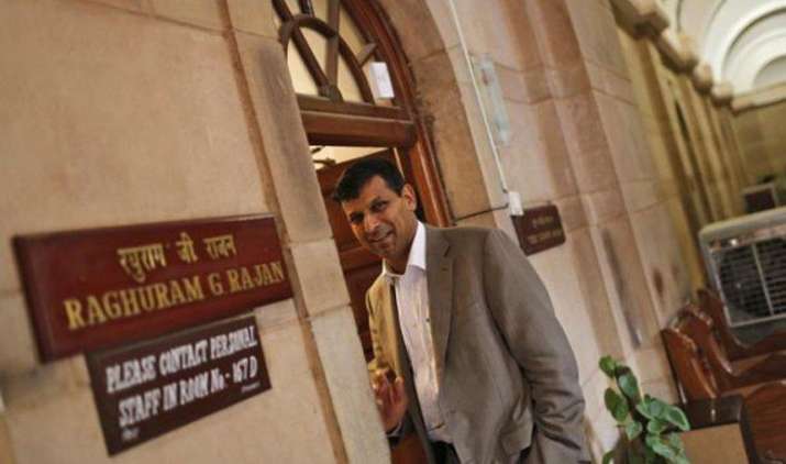 Resume Shortlisted: सरकार ने फाइनल किए अंतिम 4 नाम, इनमें से एक होगा रघुराम राजन का उत्तराधिकारी Resume Shortlisted: सरकार ने फाइनल किए अंतिम 4 नाम, इनमें से एक होगा रघुराम राजन का उत्तराधिकारी- IndiaTV Paisa