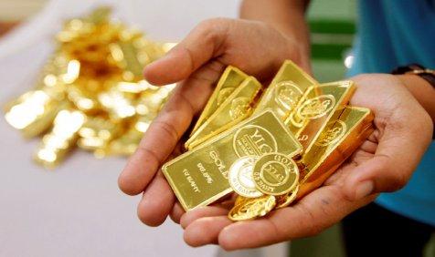 सरकार के उठाए कदमों का दिखा असर, सोने का आयात 77 फीसदी घटकर 1.11 अरब डॉलर रहा सरकार के उठाए कदमों का दिखा असर, सोने का आयात 77 फीसदी घटकर 1.11 अरब डॉलर रहा- India TV Paisa
