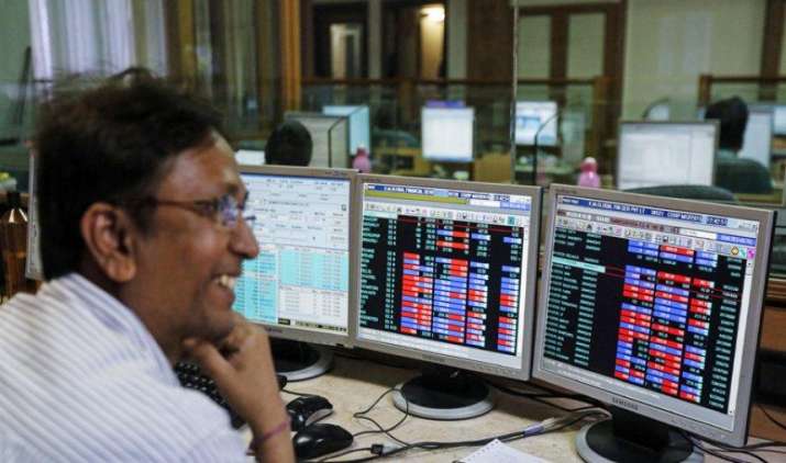 10,000 से चंद कदम दूर निफ्टी, सेंसेक्स फिर नई ऊंचाई पर, मानसून सत्र और राष्ट्रपति चुनाव से पहले बाजार मजबूत 10,000 से चंद कदम दूर निफ्टी, सेंसेक्स फिर नई ऊंचाई पर, मानसून सत्र और राष्ट्रपति चुनाव से पहले बाजार मजबूत- IndiaTV Paisa
