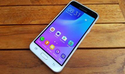 Samsung J3 (6) पर Snapdeal दे रहा है डिस्काउंट, खरीद सकते हैं 7,990 रुपए में Samsung J3 (6) पर Snapdeal दे रहा है डिस्काउंट, खरीद सकते हैं 7,990 रुपए में- India TV Paisa