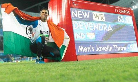 देवेंद्र झाझरिया ने पैरालिंपिक के जेवलिन थ्रो में स्वर्ण पदक जीता देवेंद्र झाझरिया ने पैरालिंपिक के जेवलिन थ्रो में स्वर्ण पदक जीता- India TV Paisa