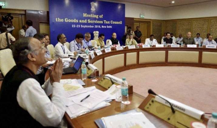 GST से बाहर रहेंगे 20 लाख रुपए तक सालाना टर्नओवर वाले कारोबारी, अगले महीने तय होंगे टैक्स स्लैब GST से बाहर रहेंगे 20 लाख रुपए तक सालाना टर्नओवर वाले कारोबारी, अगले महीने तय होंगे टैक्स स्लैब- India TV Paisa