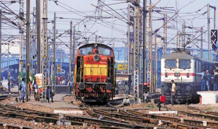 Festive Bonanza: रेल कर्मचारियों को 78 दिनों का बोनस, पिछले साल के मुकाबले मिलेंगे दोगुने पैसे Festive Bonanza: रेल कर्मचारियों को 78 दिनों का बोनस, पिछले साल के मुकाबले मिलेंगे दोगुने पैसे- India TV Paisa