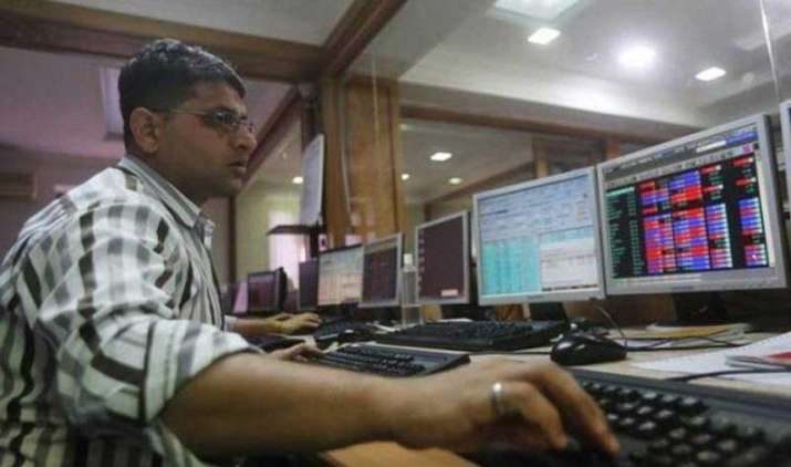 Stock Market Close: सेंसेक्स 38 अंक की बढ़त के साथ 27866 के स्तर पर बंद Stock Market Close: सेंसेक्स 38 अंक की बढ़त के साथ 27866 के स्तर पर बंद- India TV Paisa